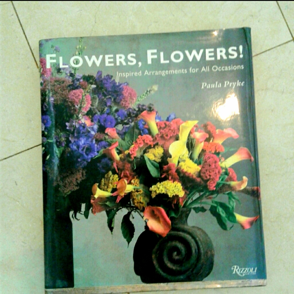 Flowers Arrangements Book